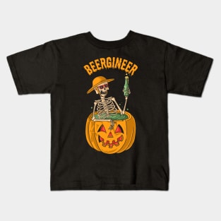 Halloween Beergineer skeleton Kids T-Shirt